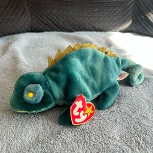 Retired 1997 vintage Iggy the iguana Ty beanie baby collectible